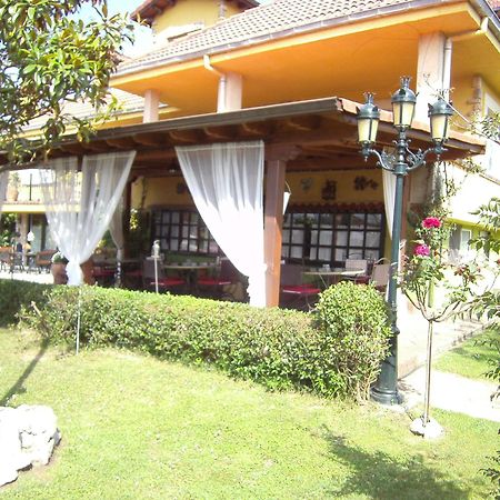 Hosteria Las Fuentes Rubayo Ngoại thất bức ảnh