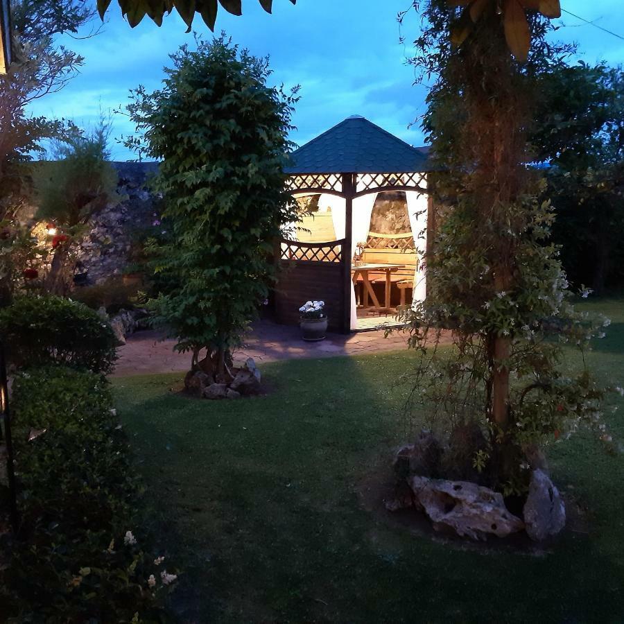 Hosteria Las Fuentes Rubayo Ngoại thất bức ảnh