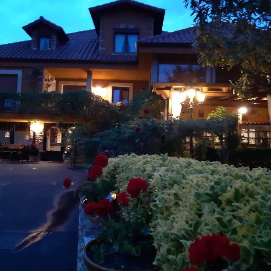 Hosteria Las Fuentes Rubayo Ngoại thất bức ảnh